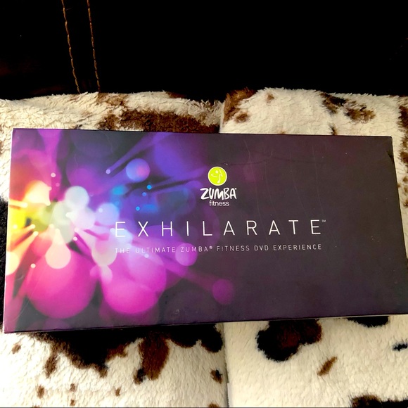 Zumba Fitness Exhilarate. The Ultimate Zumba Fitness DVD Experience. - Picture 11 of 15